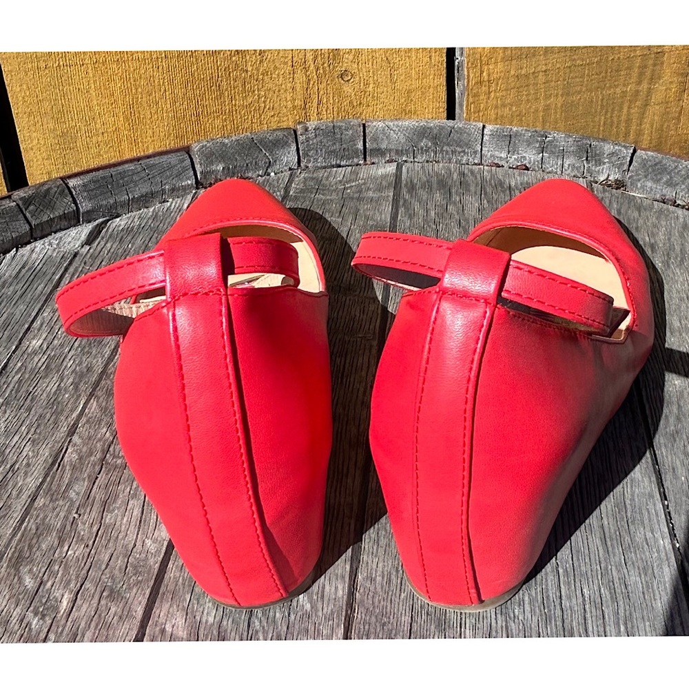 Sz 7.5 Chase + Chloe well loved “Bobby” wedge shoe with adjustable ankle strap